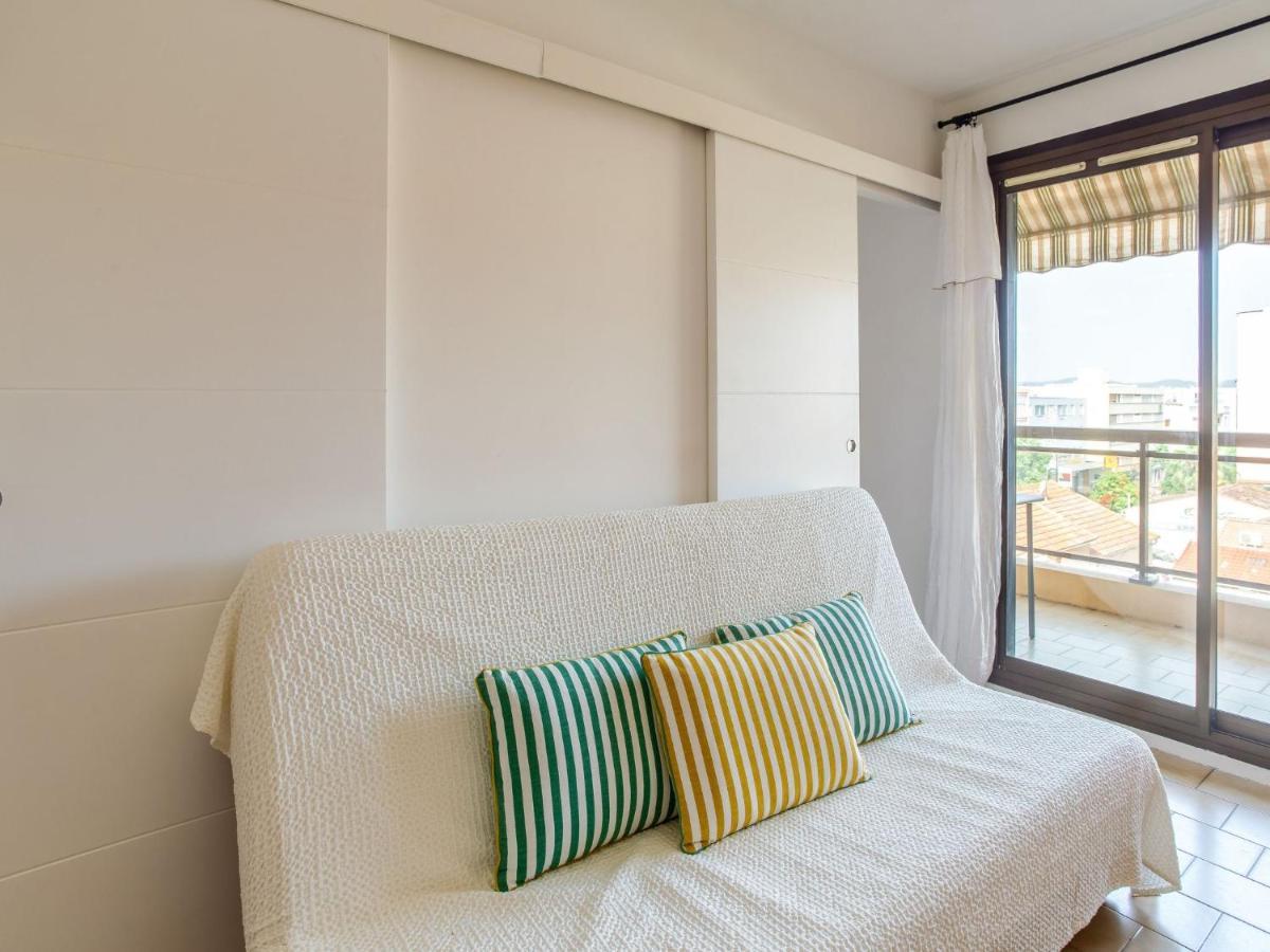 Apartment Saint James-13 By Interhome Le Lavandou Exterior foto